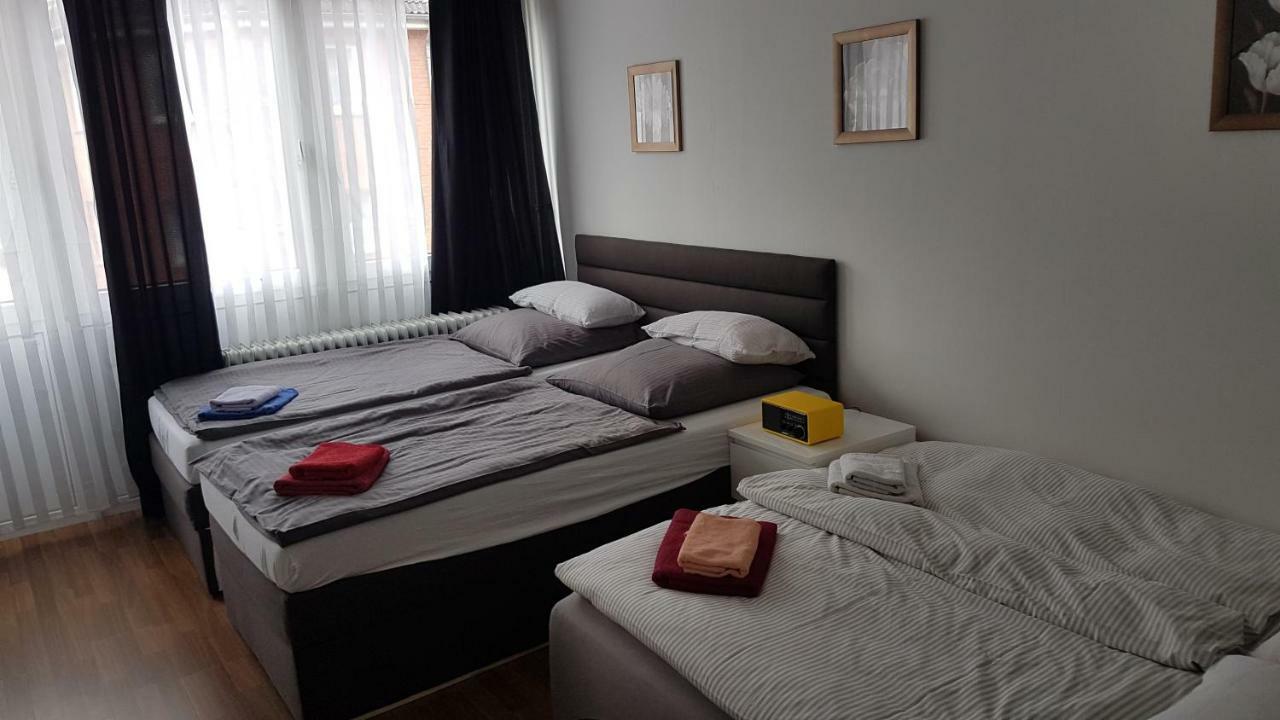 Sonniges Modernes Appartement Hoehenberg Cologne Exterior photo